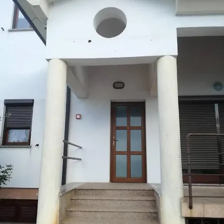 Narcisa With Terrace Apartmán Umag