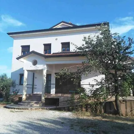 Narcisa With Terrace Apartment